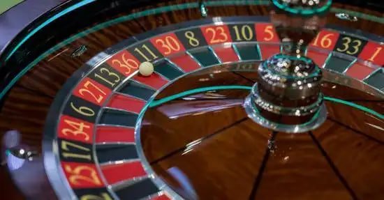 mintogel deposit flow showing QRIS code scan option and DANA wallet integration